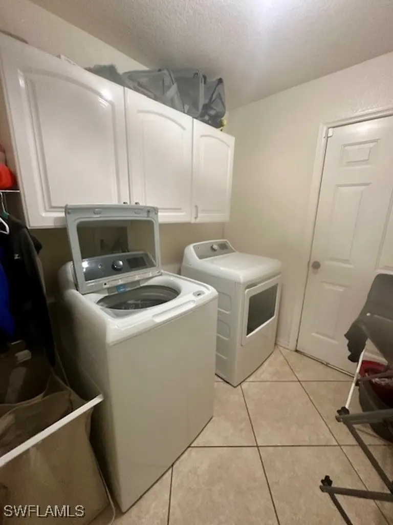 3906 SW 26th Court Cape Coral FL 33914