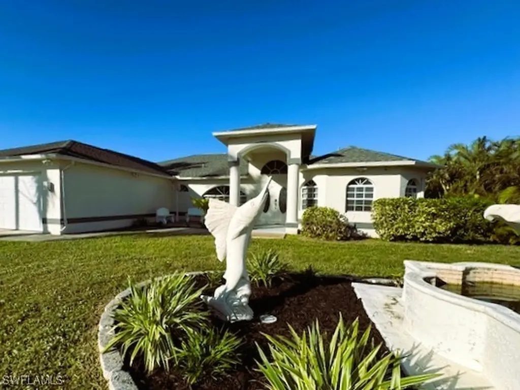 3906 SW 26th Court Cape Coral FL 33914