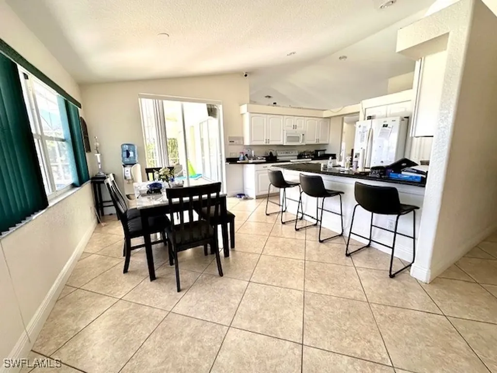 3906 SW 26th Court Cape Coral FL 33914
