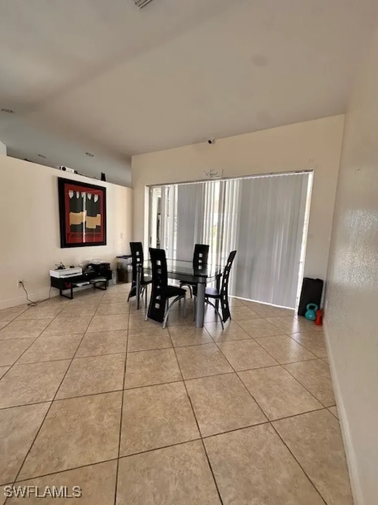 3906 SW 26th Court Cape Coral FL 33914