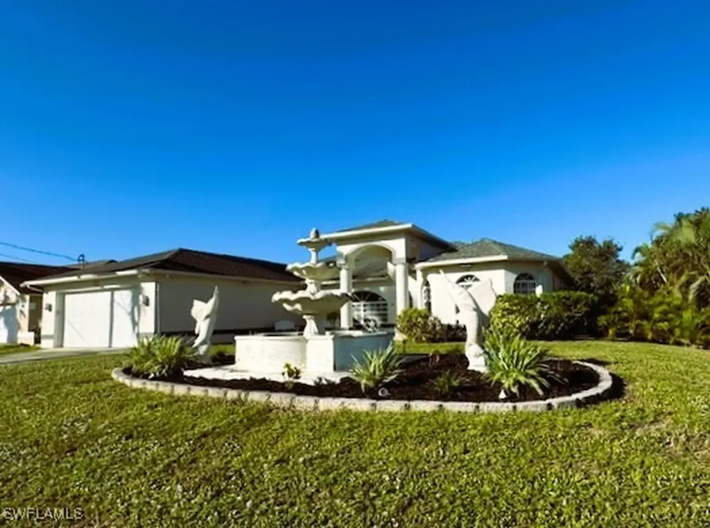 3906 SW 26th Court Cape Coral FL 33914
