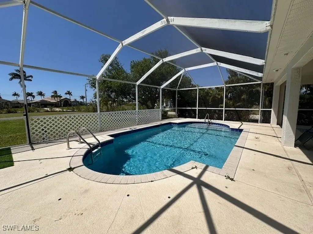 3906 SW 26th Court Cape Coral FL 33914