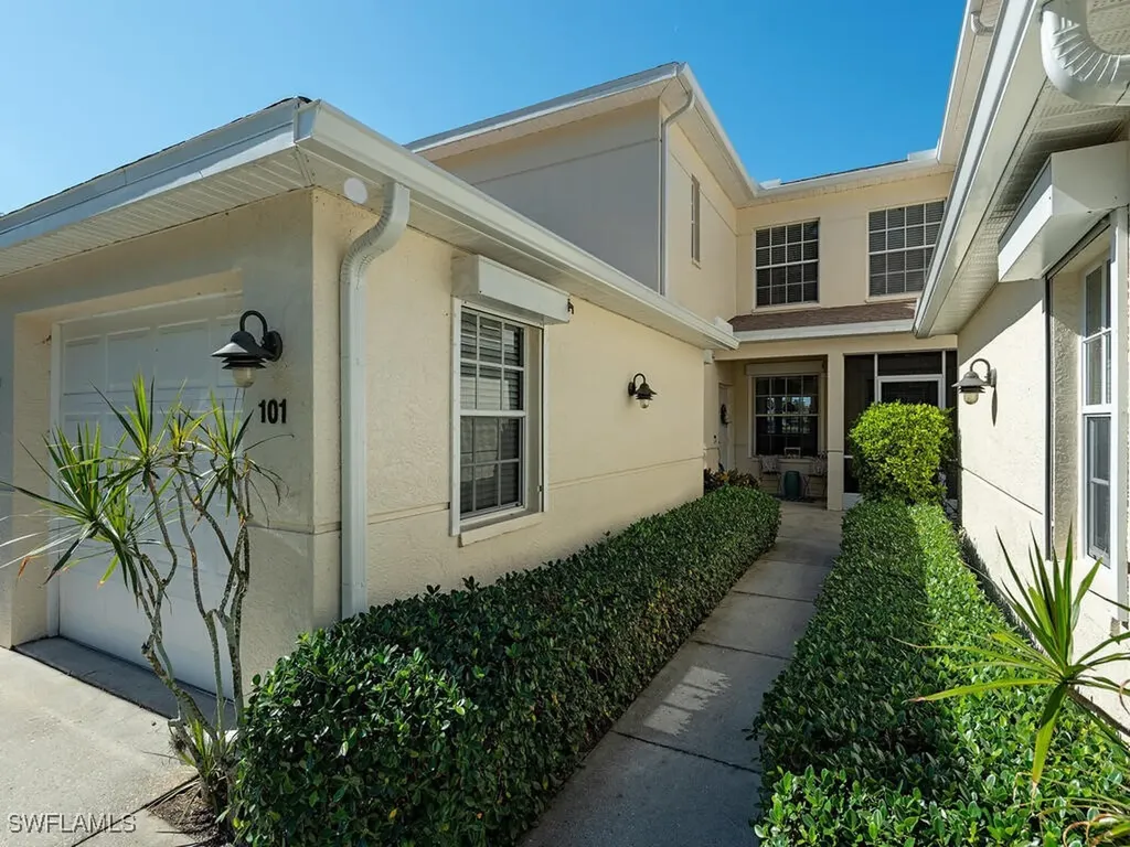3440 W Crown Pointe Boulevard Naples FL 34112