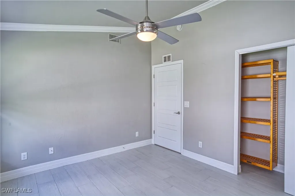 911 SW 3rd Avenue Cape Coral FL 33991