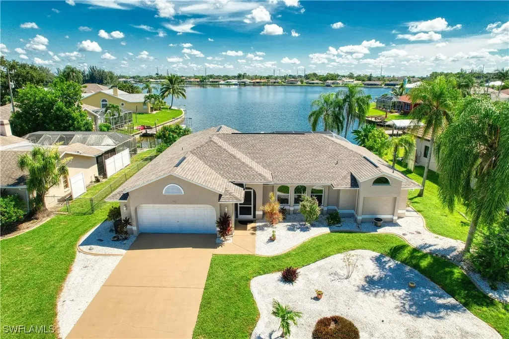 911 SW 3rd Avenue Cape Coral FL 33991
