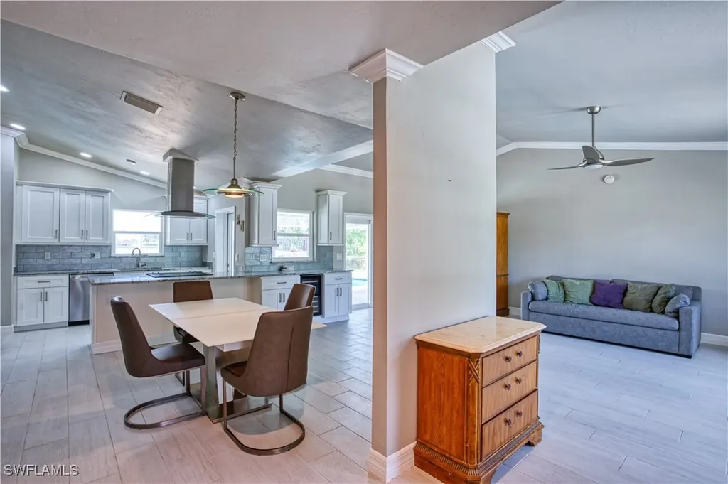 911 SW 3rd Avenue Cape Coral FL 33991