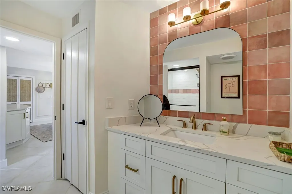 3107 Riviera Drive Naples FL 34103