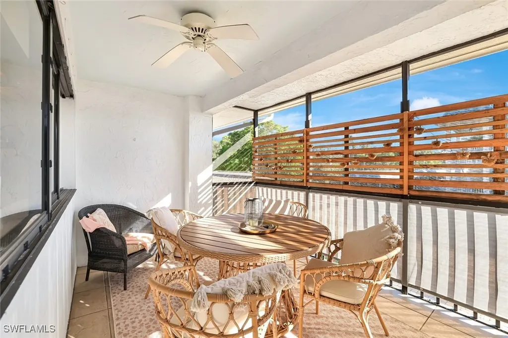 3107 Riviera Drive Naples FL 34103
