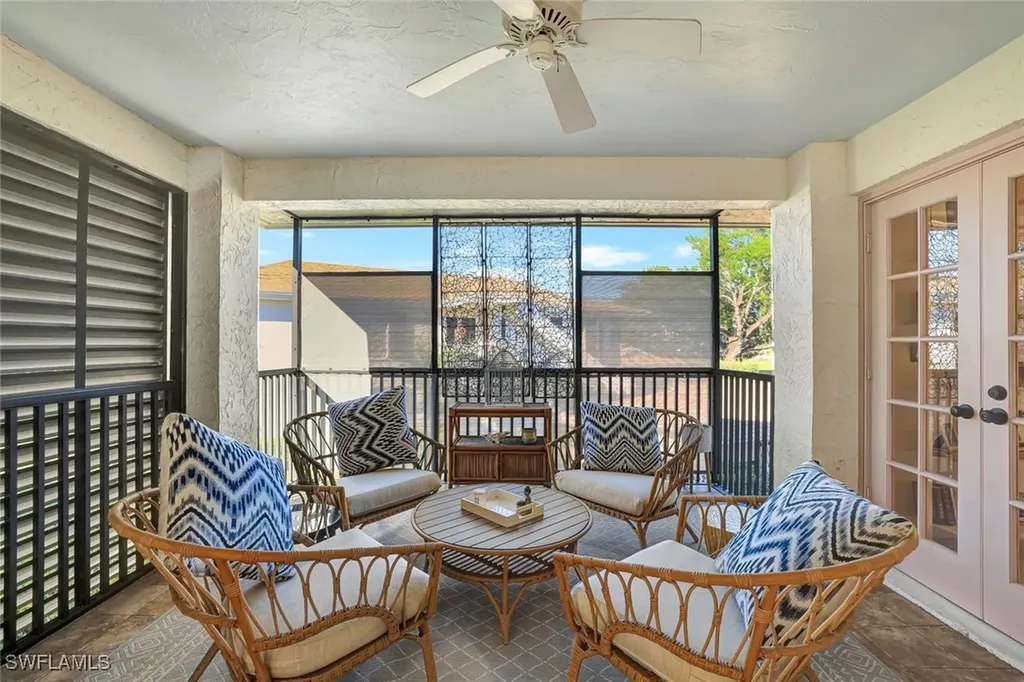 3107 Riviera Drive Naples FL 34103