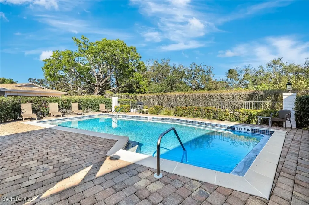 3107 Riviera Drive Naples FL 34103