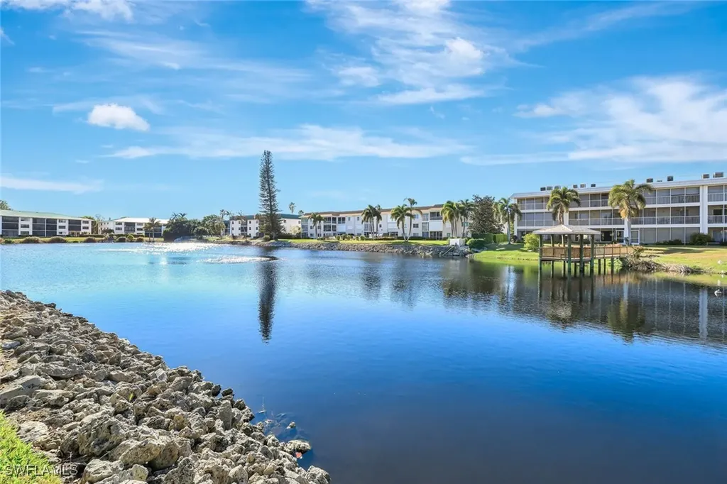 3107 Riviera Drive Naples FL 34103