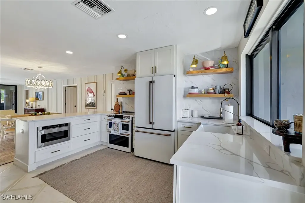 3107 Riviera Drive Naples FL 34103