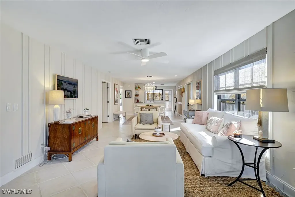 3107 Riviera Drive Naples FL 34103