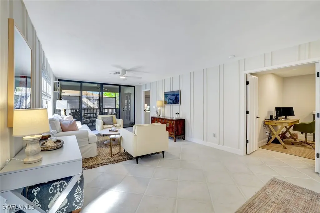 3107 Riviera Drive Naples FL 34103