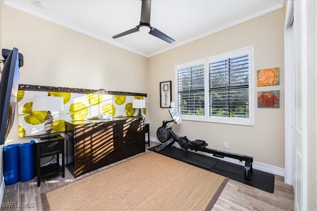 2431 Breakwater Way Naples FL 34112