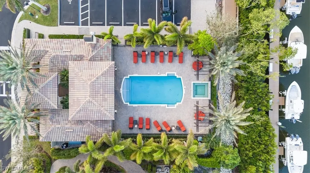 2431 Breakwater Way Naples FL 34112