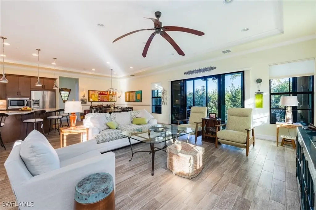 2431 Breakwater Way Naples FL 34112