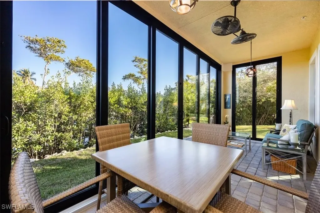 2431 Breakwater Way Naples FL 34112