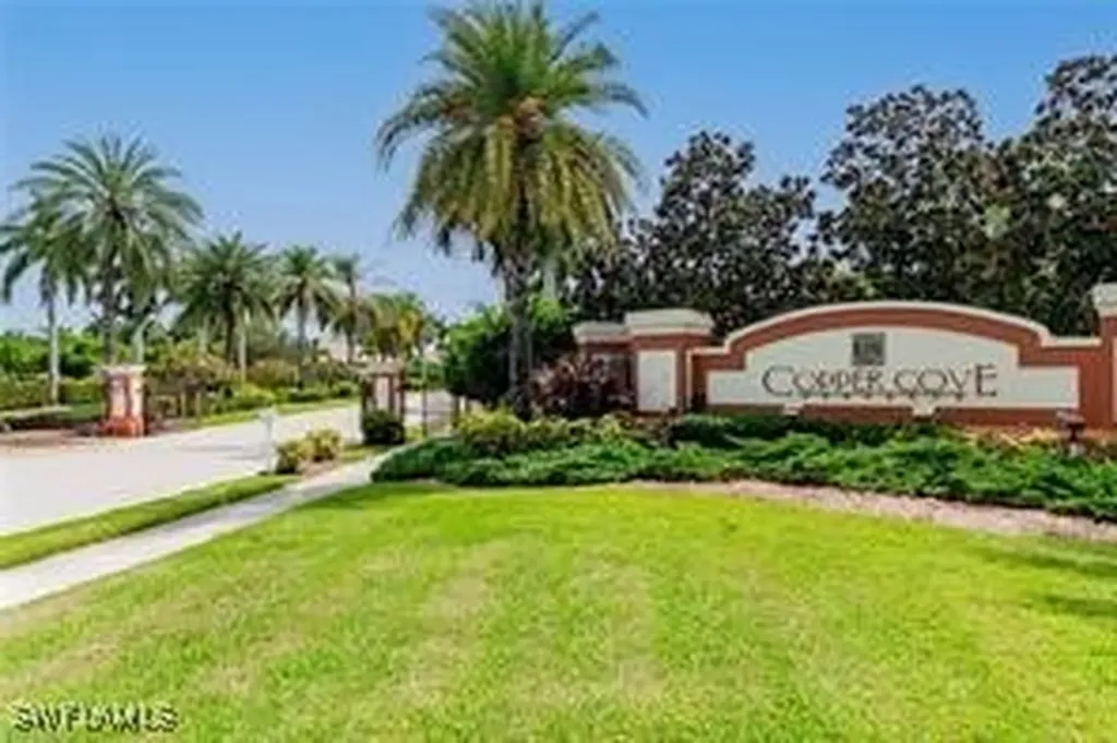 3926 Sapphire Way Naples FL 34114