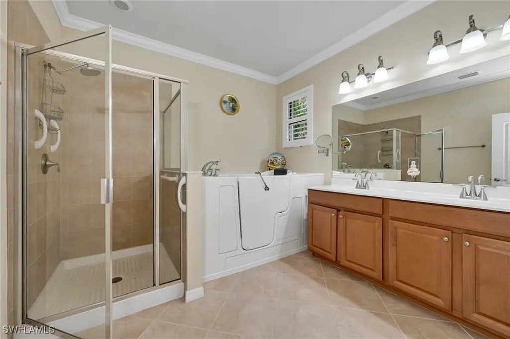 3926 Sapphire Way Naples FL 34114