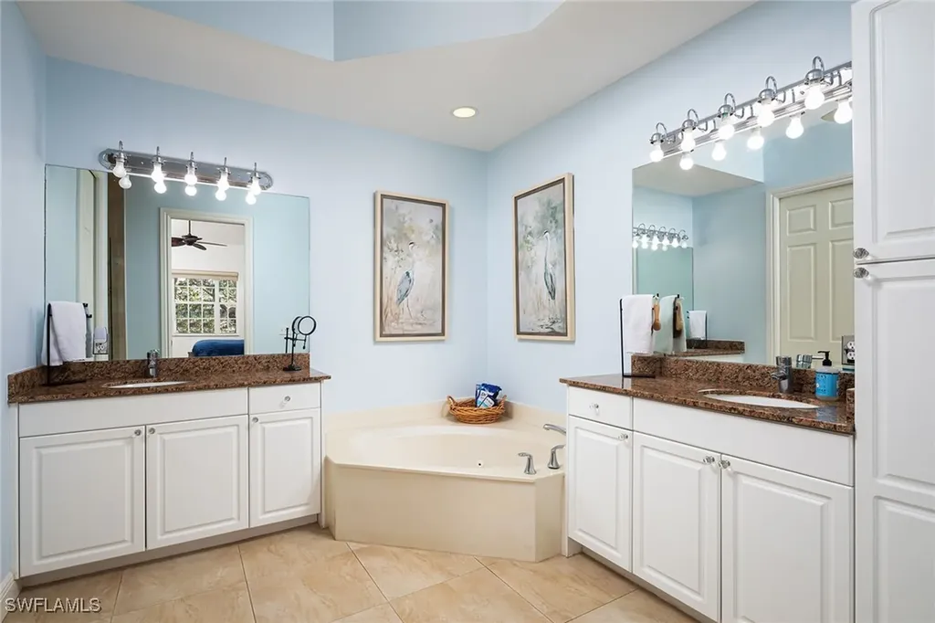810 Breakaway Lane Naples FL 34108