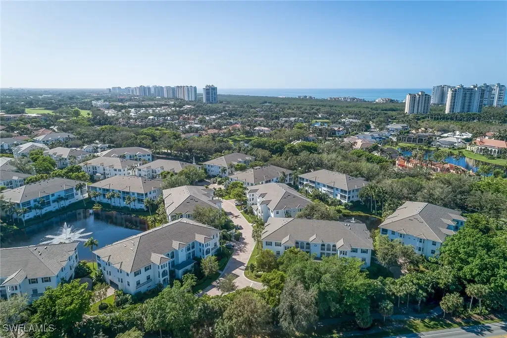 810 Breakaway Lane Naples FL 34108
