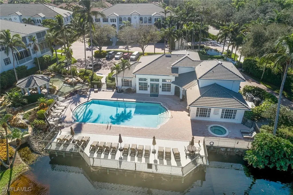 810 Breakaway Lane Naples FL 34108