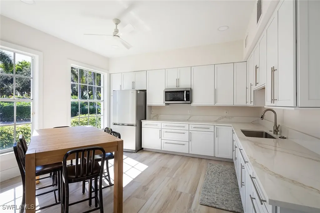 810 Breakaway Lane Naples FL 34108