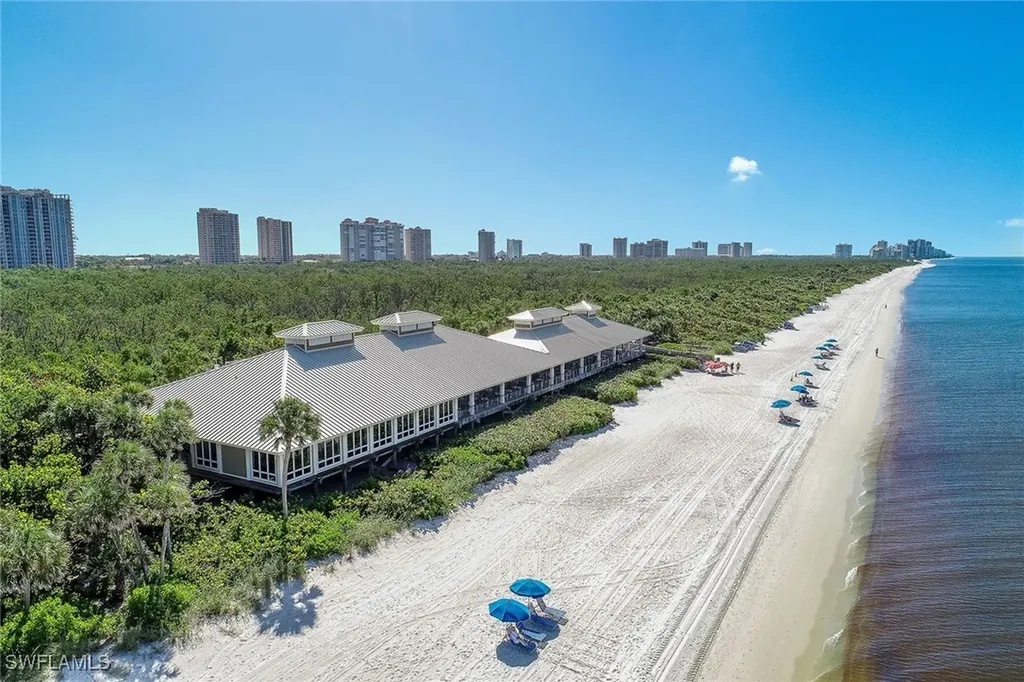 810 Breakaway Lane Naples FL 34108
