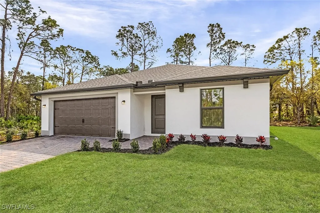 3015 NE 1st Place Cape Coral FL 33909