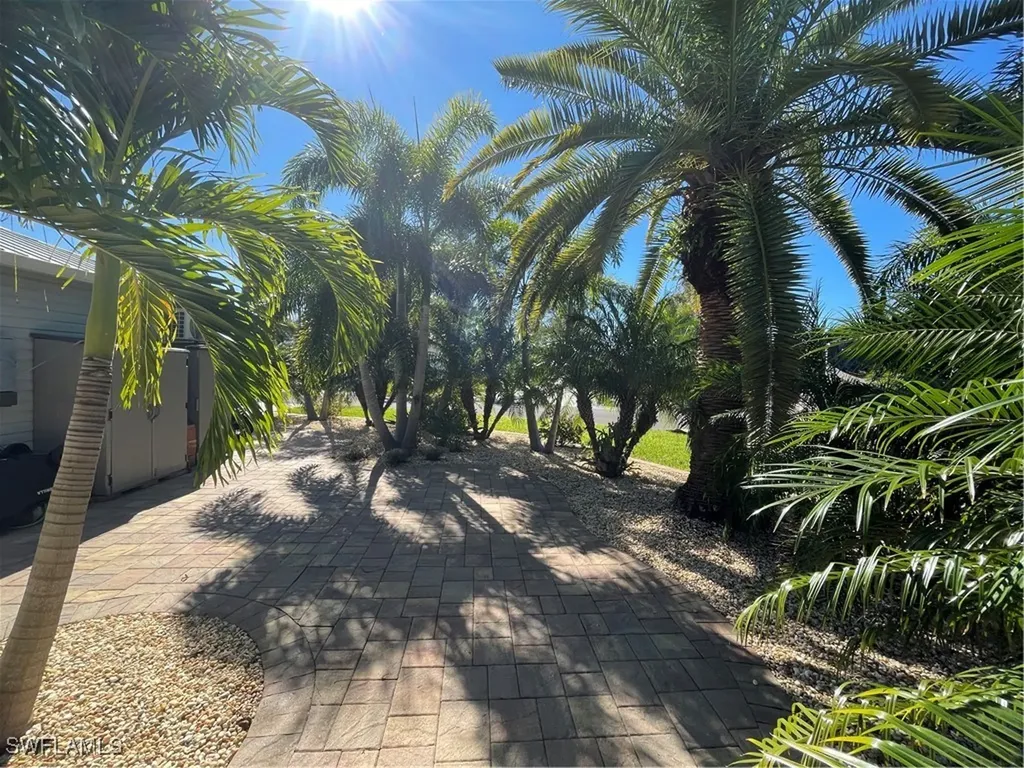 5861 Maplewood Court Fort Myers FL 33905