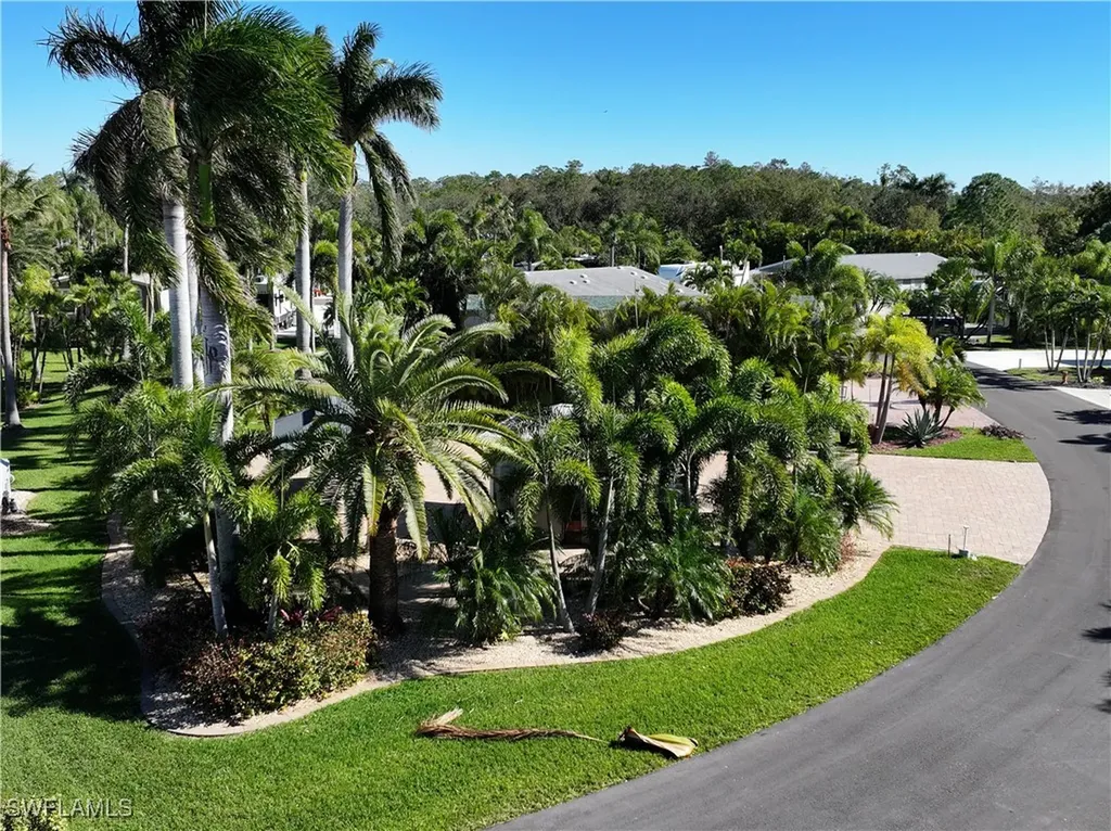 5861 Maplewood Court Fort Myers FL 33905