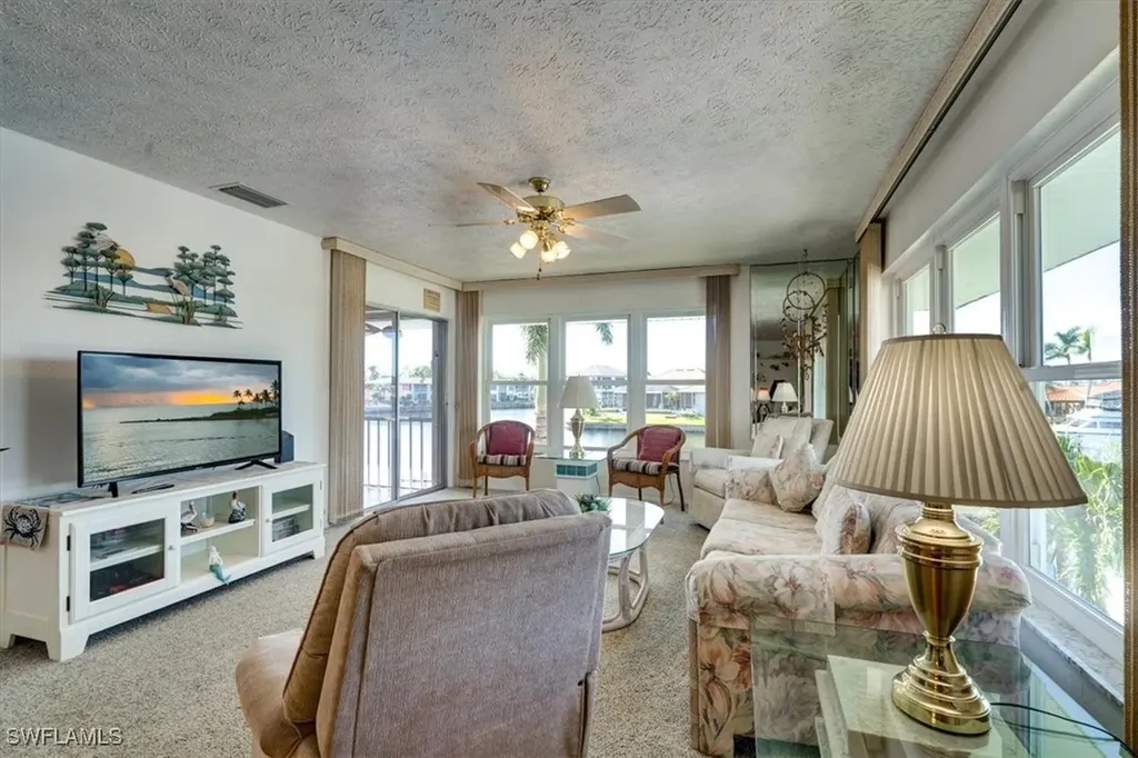 4104 SE 18th Avenue Cape Coral FL 33904