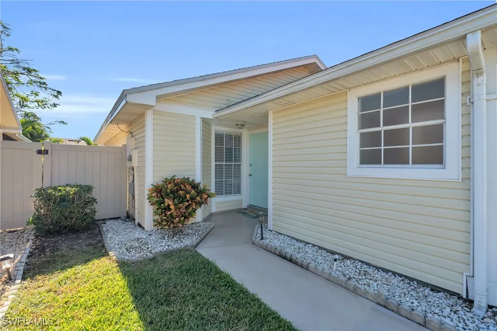 5580 Longleaf Drive North Fort Myers FL 33917