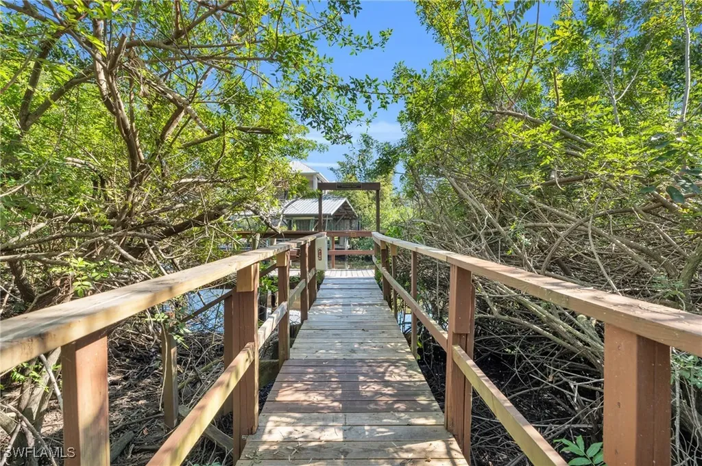 5580 Longleaf Drive North Fort Myers FL 33917