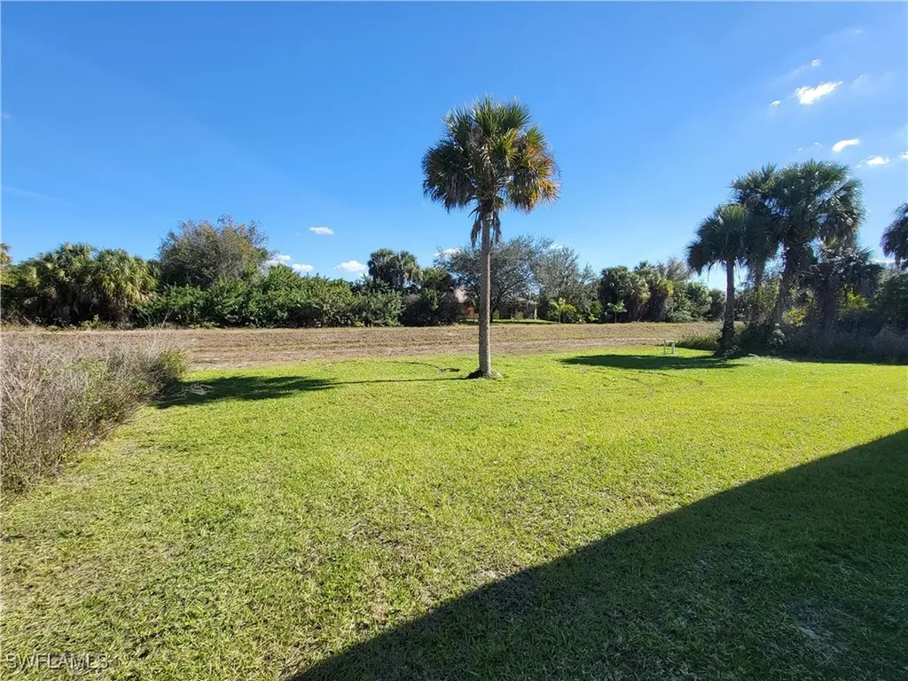 6032 Langdon Avenue Fort Myers FL 33905