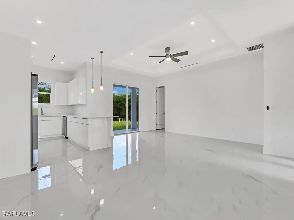 6032 Langdon Avenue Fort Myers FL 33905