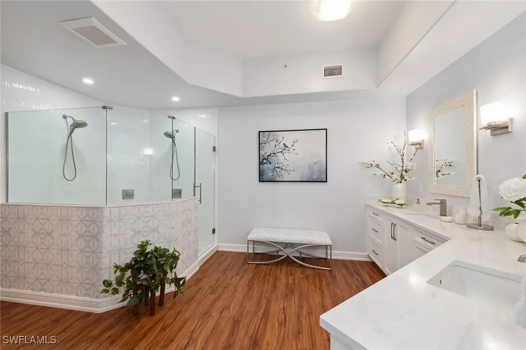 570 El Camino Real Naples FL 34119