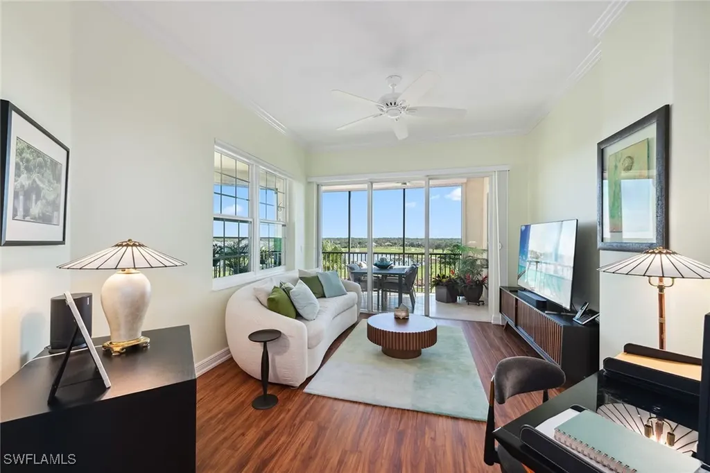 570 El Camino Real Naples FL 34119