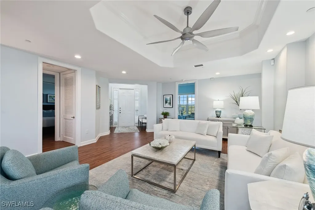570 El Camino Real Naples FL 34119