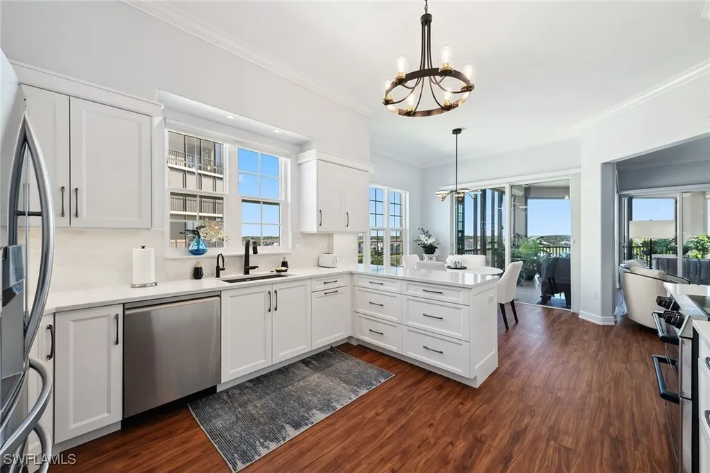 570 El Camino Real Naples FL 34119