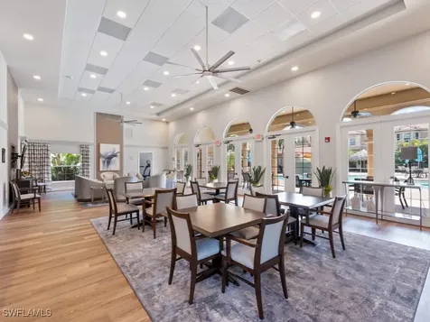 570 El Camino Real Naples FL 34119