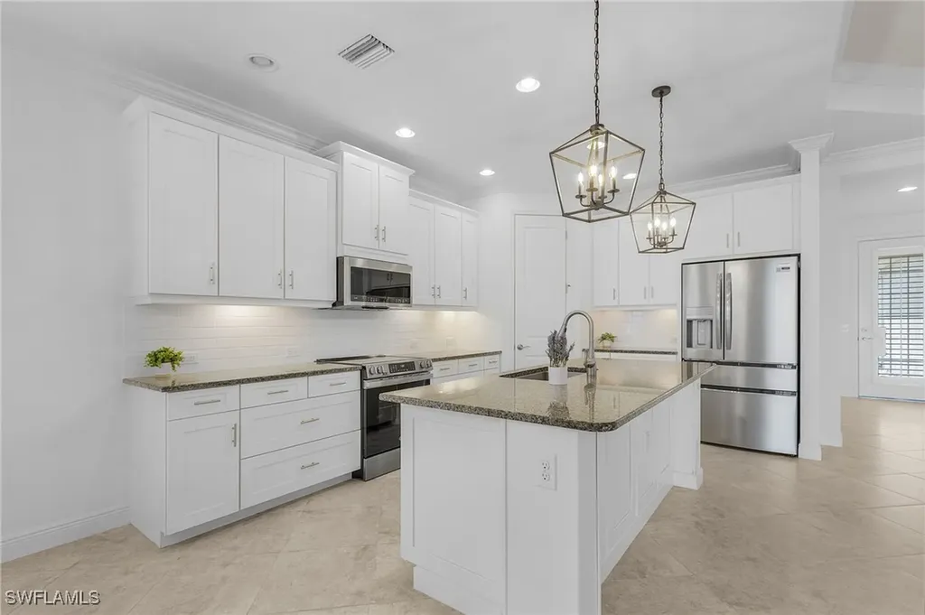 3728 Canopy Circle Naples FL 34120