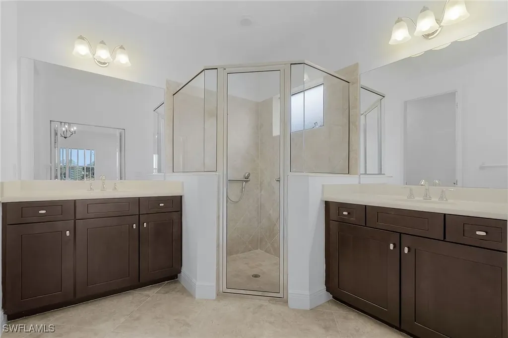 3728 Canopy Circle Naples FL 34120