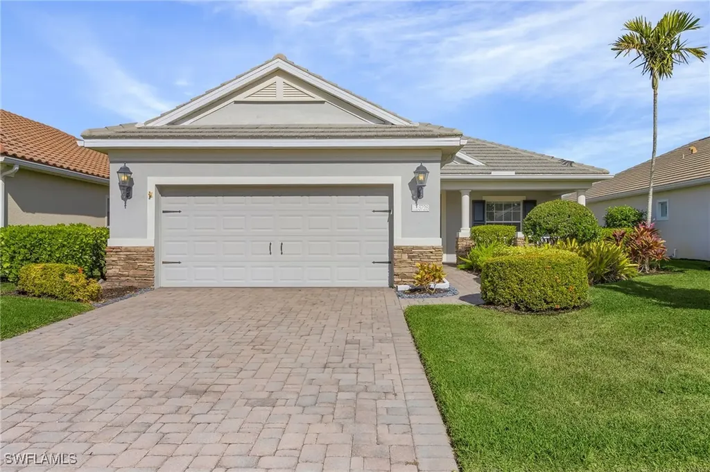 3728 Canopy Circle Naples FL 34120