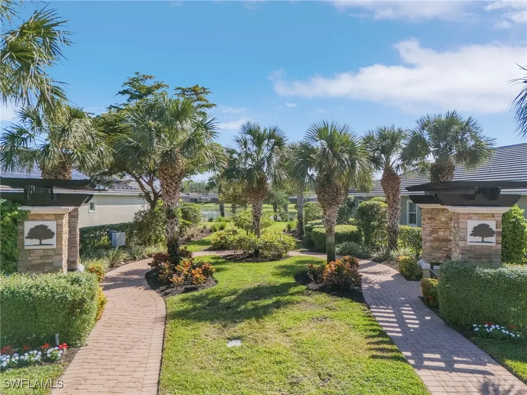 3728 Canopy Circle Naples FL 34120
