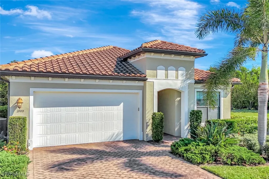 1999 Mustique Street Naples FL 34120