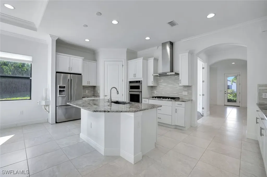 1999 Mustique Street Naples FL 34120