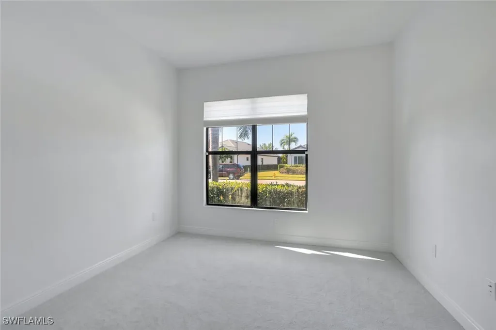 1999 Mustique Street Naples FL 34120
