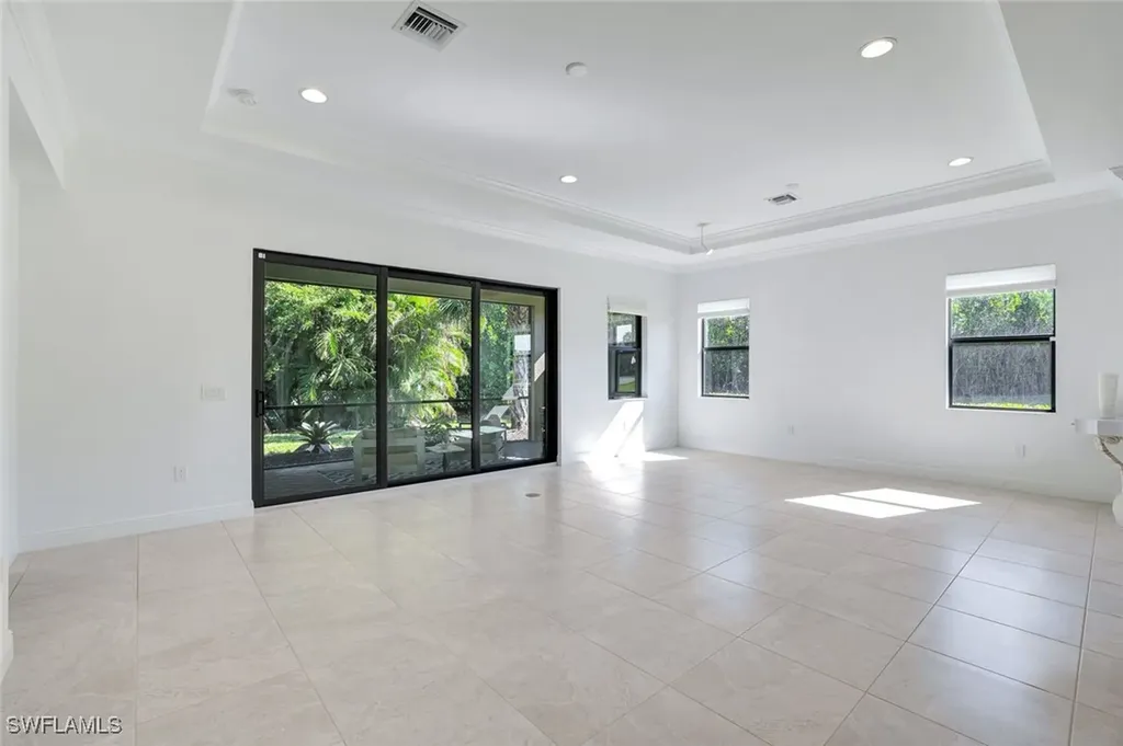 1999 Mustique Street Naples FL 34120